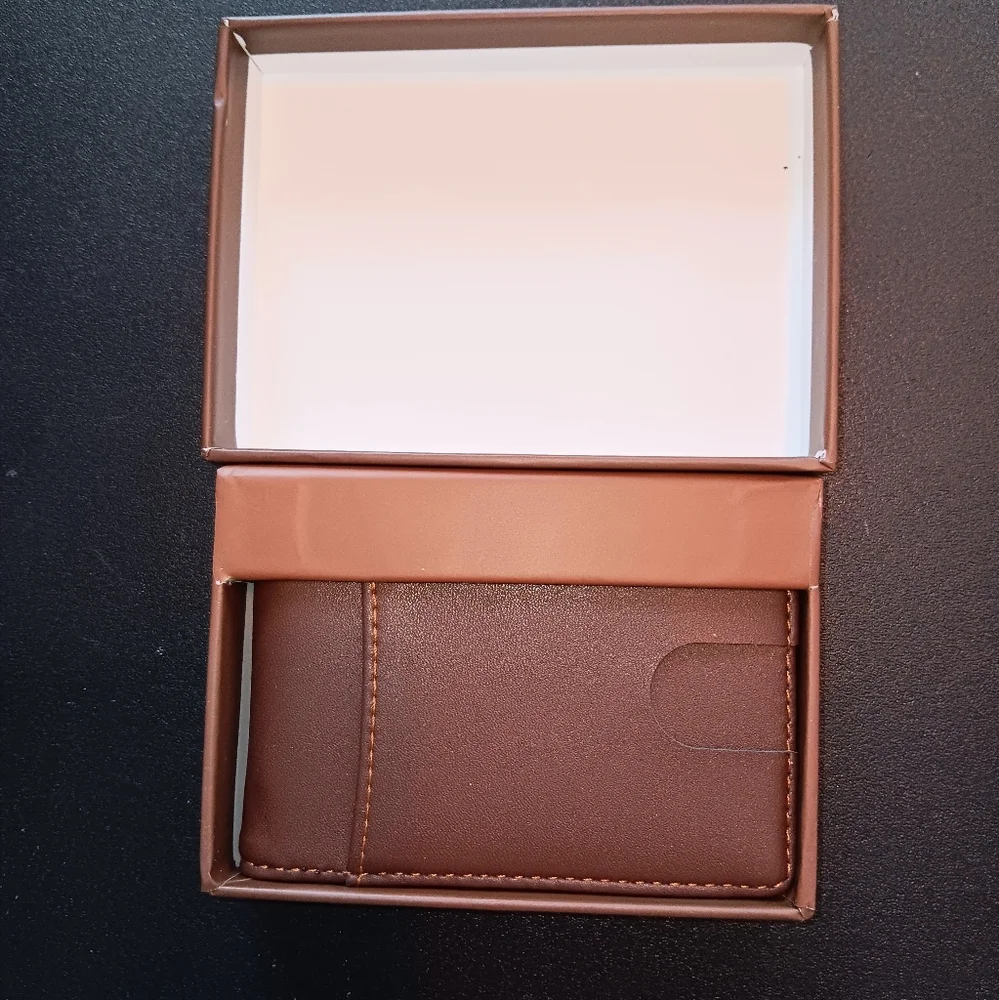 Mark Fred Wallet - Picture 4 of 4